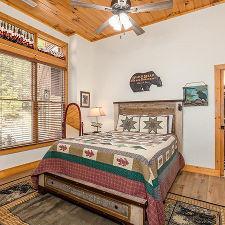 Five Bears Mountain View Lodge سيفيرفيل المظهر الخارجي الصورة
