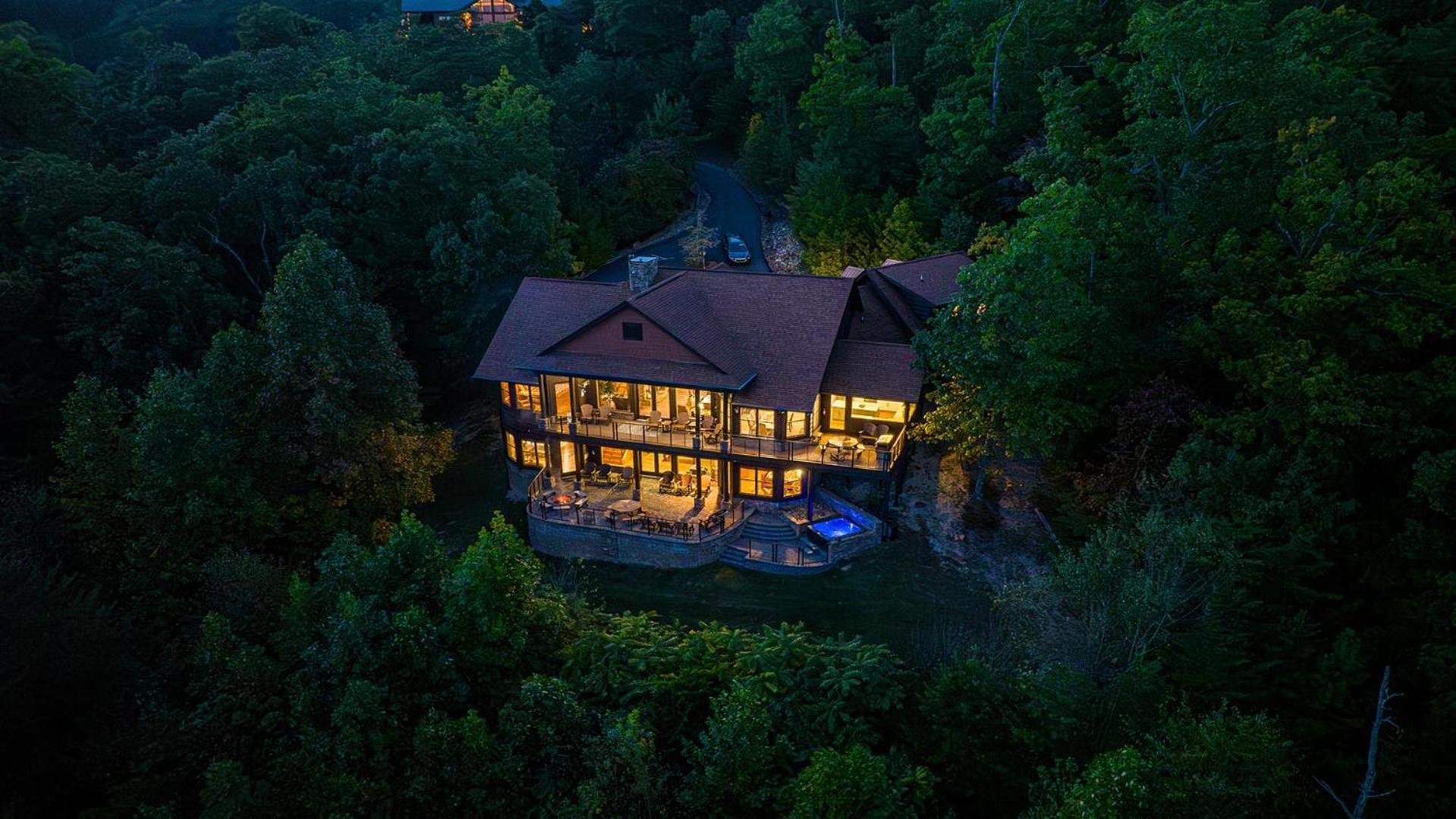 Five Bears Mountain View Lodge سيفيرفيل المظهر الخارجي الصورة