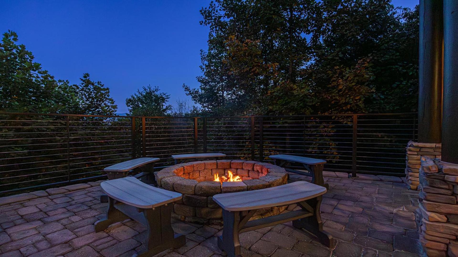 Five Bears Mountain View Lodge سيفيرفيل المظهر الخارجي الصورة
