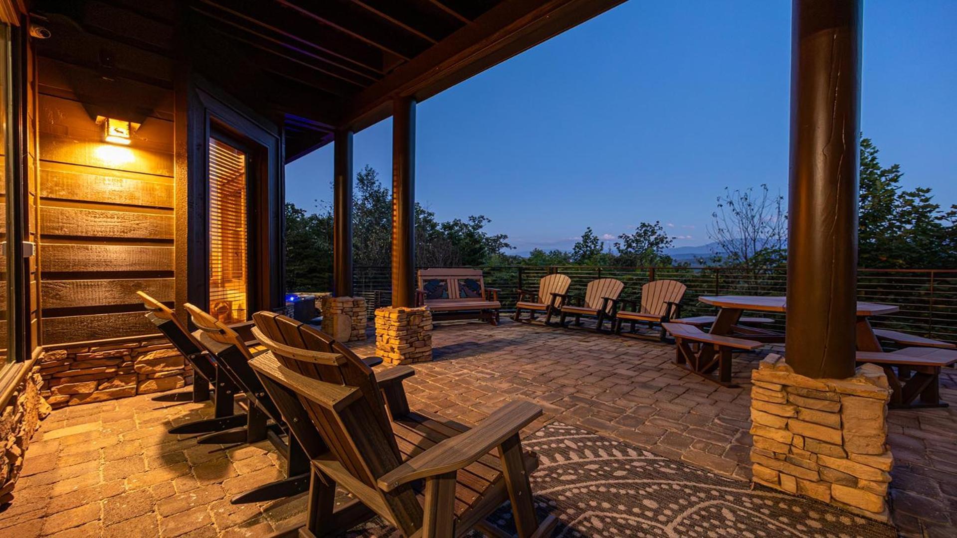 Five Bears Mountain View Lodge سيفيرفيل المظهر الخارجي الصورة