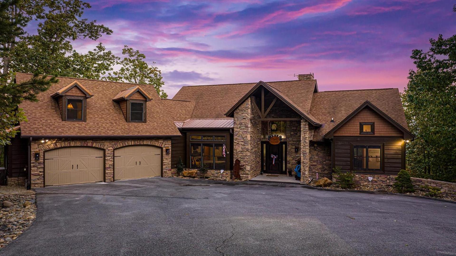 Five Bears Mountain View Lodge سيفيرفيل المظهر الخارجي الصورة
