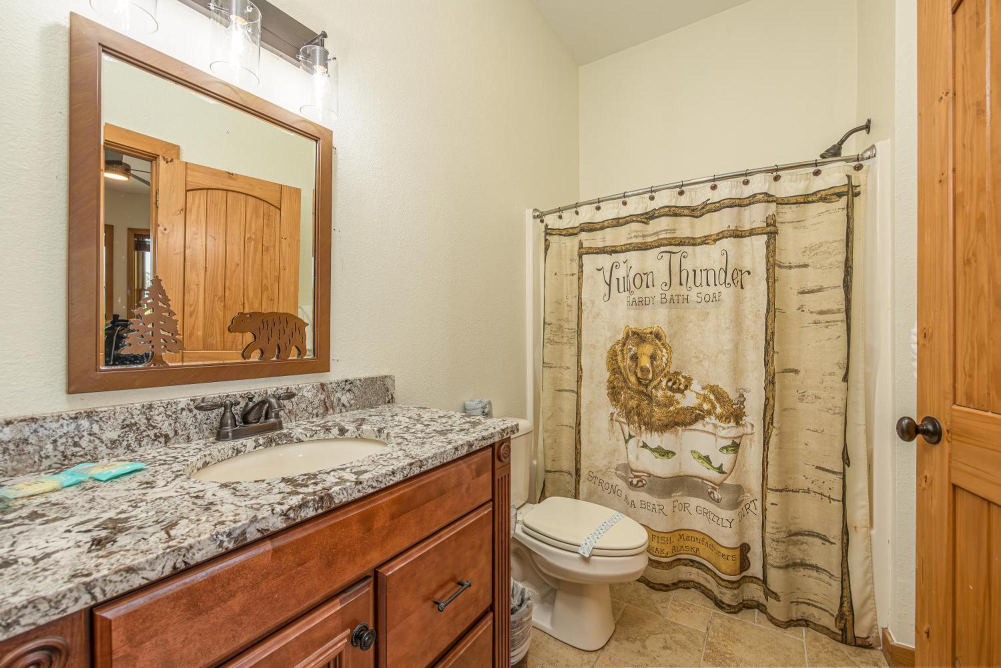 Five Bears Mountain View Lodge سيفيرفيل المظهر الخارجي الصورة
