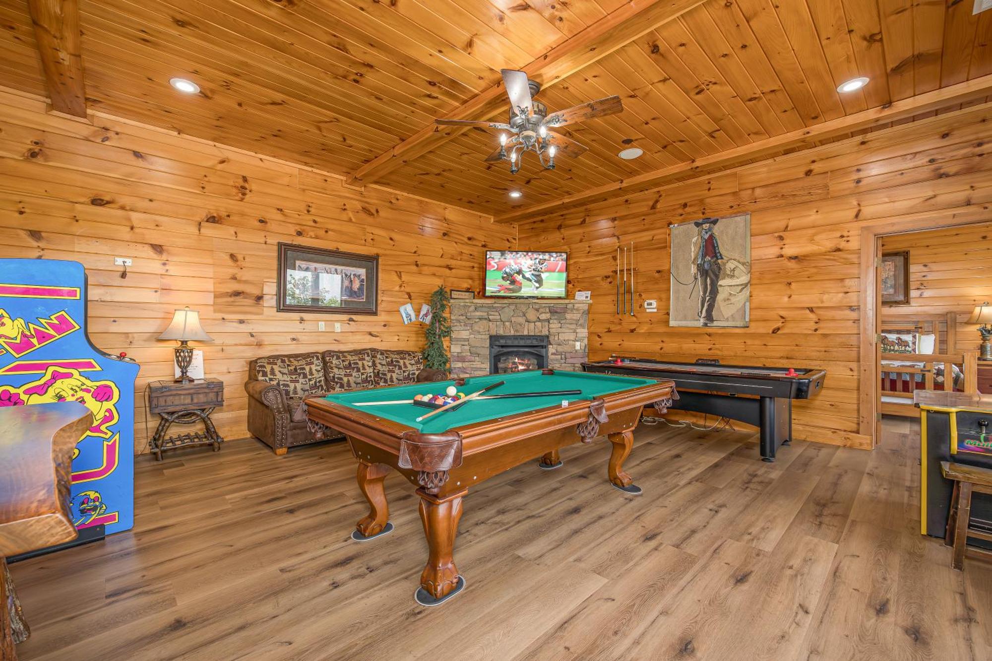 Five Bears Mountain View Lodge سيفيرفيل المظهر الخارجي الصورة