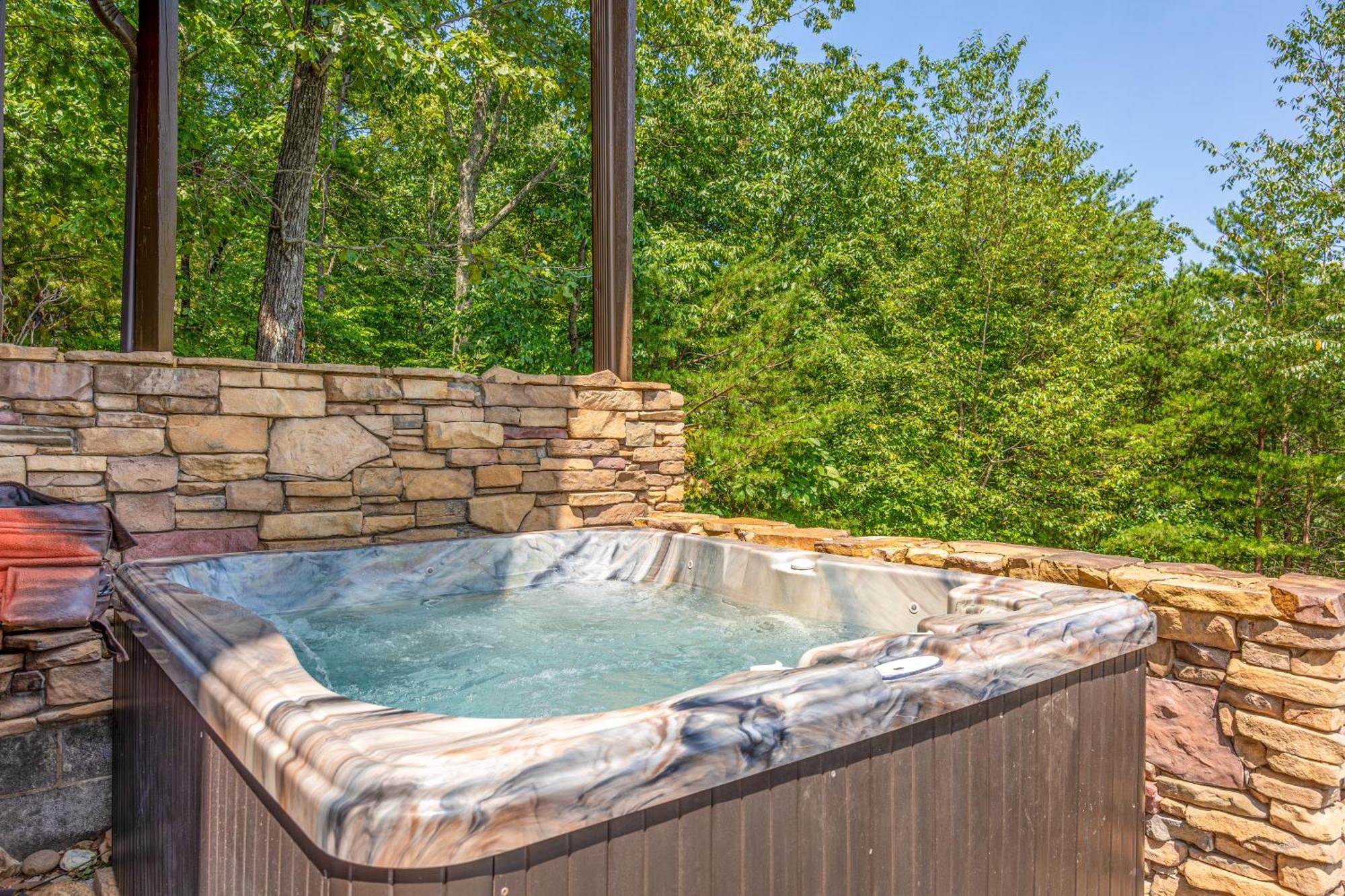 Five Bears Mountain View Lodge سيفيرفيل المظهر الخارجي الصورة