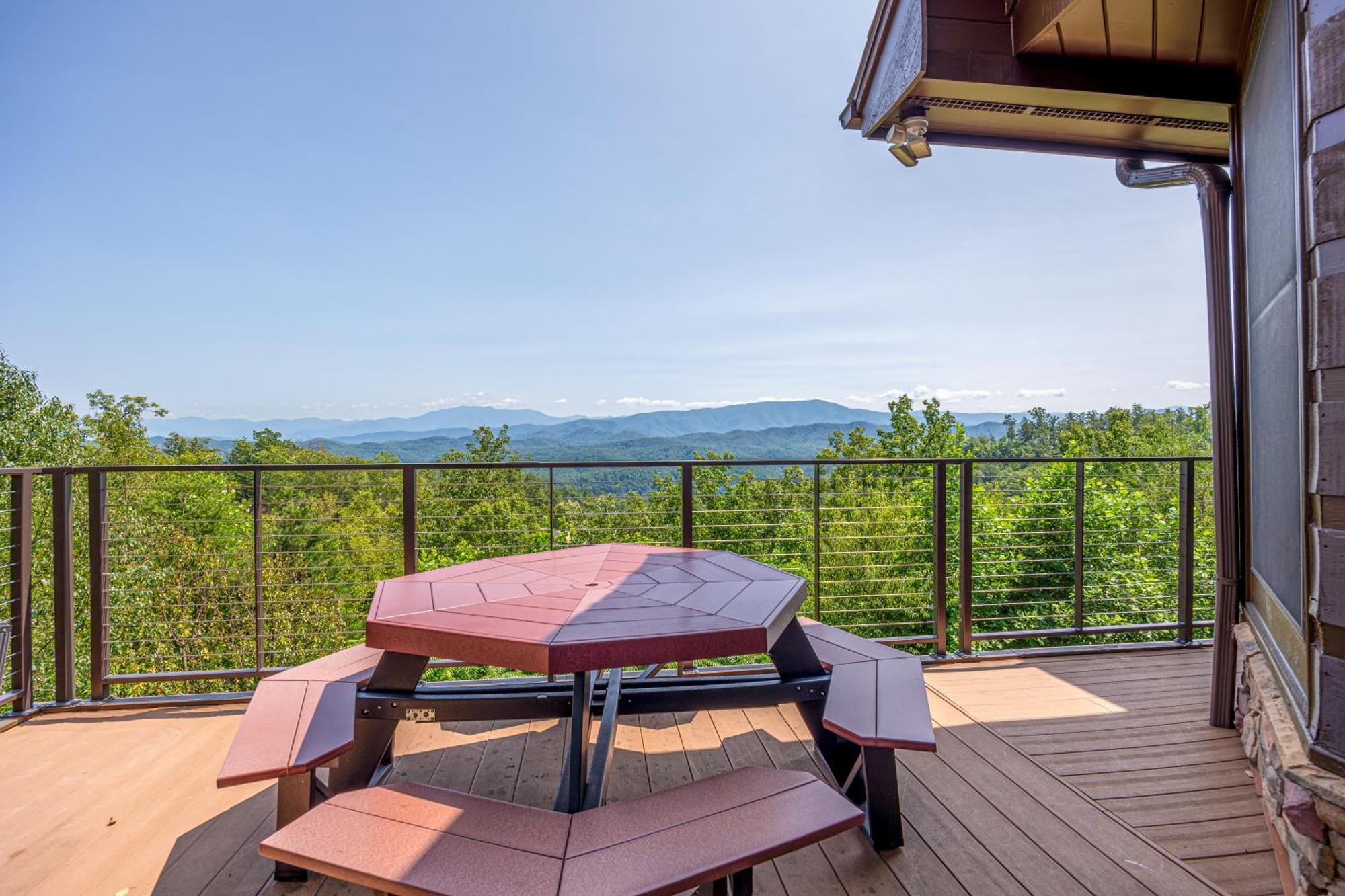 Five Bears Mountain View Lodge سيفيرفيل المظهر الخارجي الصورة