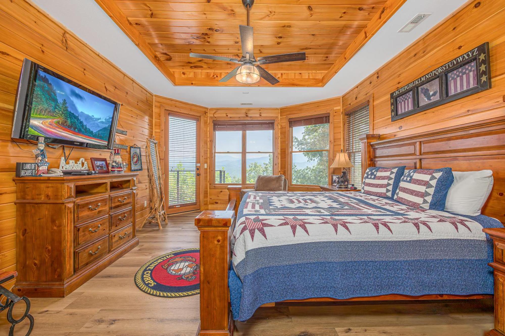 Five Bears Mountain View Lodge سيفيرفيل المظهر الخارجي الصورة
