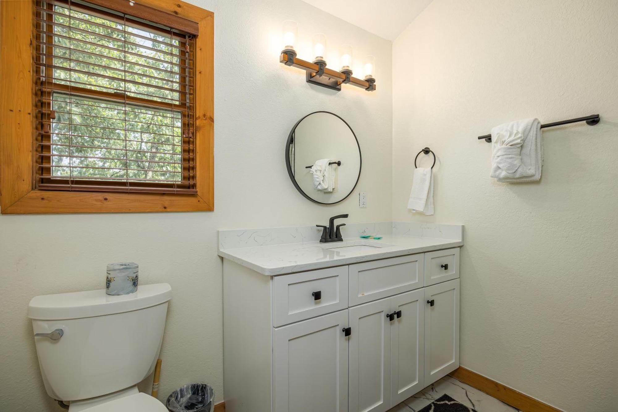 Five Bears Mountain View Lodge سيفيرفيل المظهر الخارجي الصورة